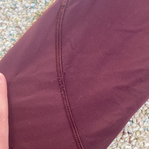 Lululemon Maroon Crop with Mesh pockets - Picture 3 of 5